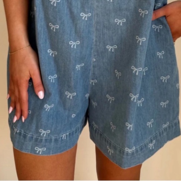 DENIM AND BOWS ONE PIECE ROMPER!! Impeccable boutique quality! S - Picture 4 of 4